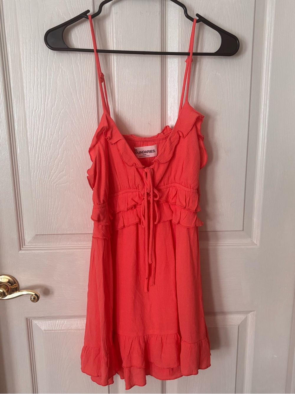 No boundaries sleevless tie front romper